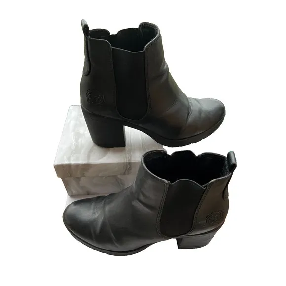 Marco Tozzi  comfortable Cushioned Chelsea ankle boot, black, leather size 39