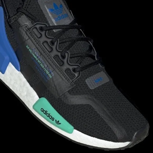 MENS Adidas Ori ginals NMD R1 V2  Boost Shoes Black FY5922