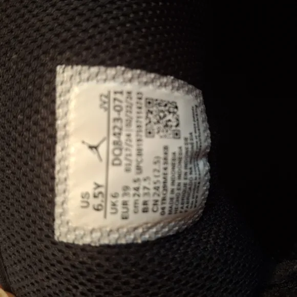Men's Black Sneakers