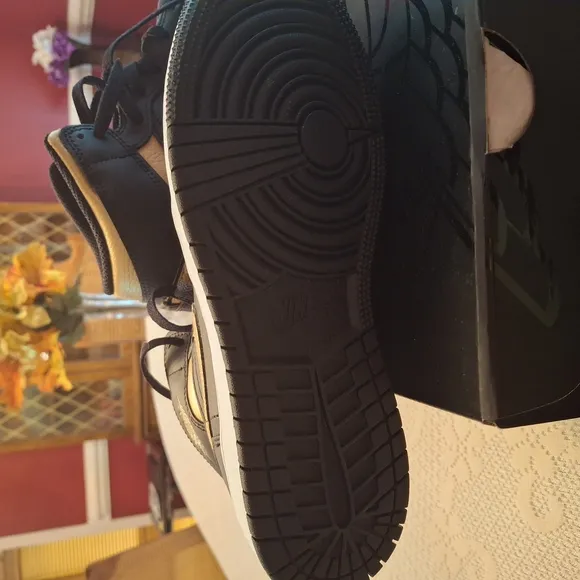 Men's Black Sneakers