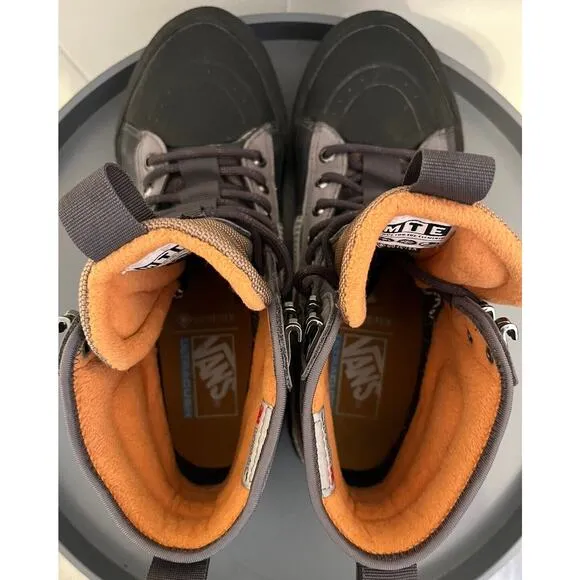 Men's size 7- VANS Sk8-Hi GORE-TEX MTE-3 SBA Women's Size 8.5