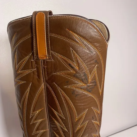 Men’s Vintage Cowboy Boots  Size 9D Brown shaft/tan foot Western