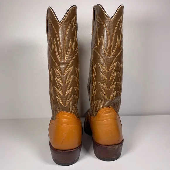 Men’s Vintage Cowboy Boots  Size 9D Brown shaft/tan foot Western