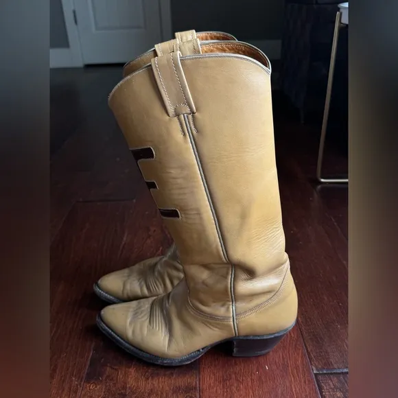 Men’s Vintage Nocona Western Boots, Tan, Size 8.5.