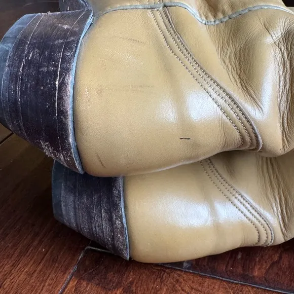 Men’s Vintage Nocona Western Boots, Tan, Size 8.5.