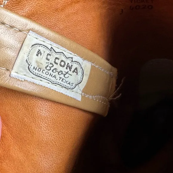 Men’s Vintage Nocona Western Boots, Tan, Size 8.5.