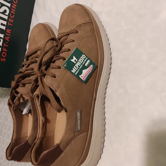 Mephisto Tan Sneakers Low-Top Casual