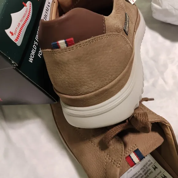 Mephisto Tan Sneakers Low-Top Casual