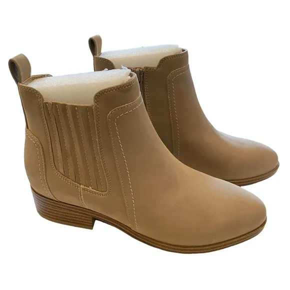 MIA Belle Bootie in Stone Tan NIB Size 7