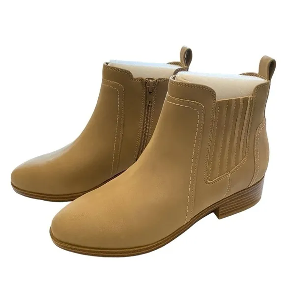 MIA Belle Bootie in Stone Tan NIB Size 7