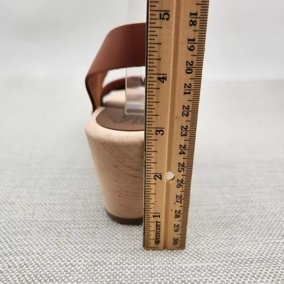 Mia Gertrude size 39 swedish clog sandals brown Luggage Leather Wood Boho