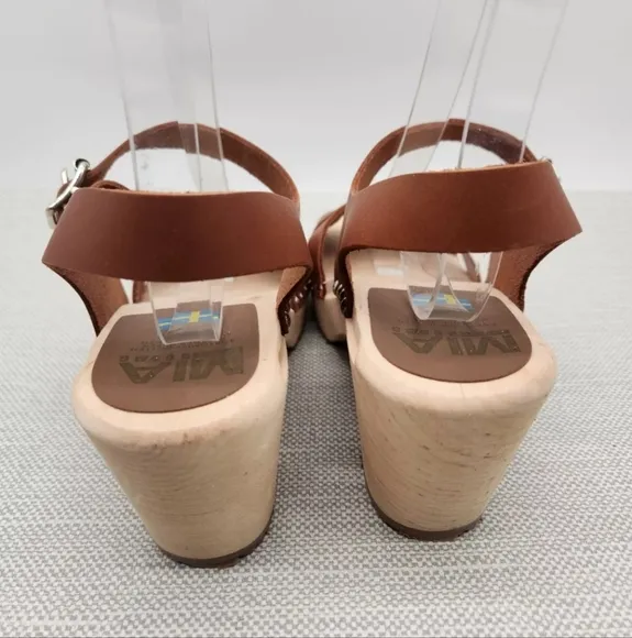Mia Gertrude size 39 swedish clog sandals brown Luggage Leather Wood Boho