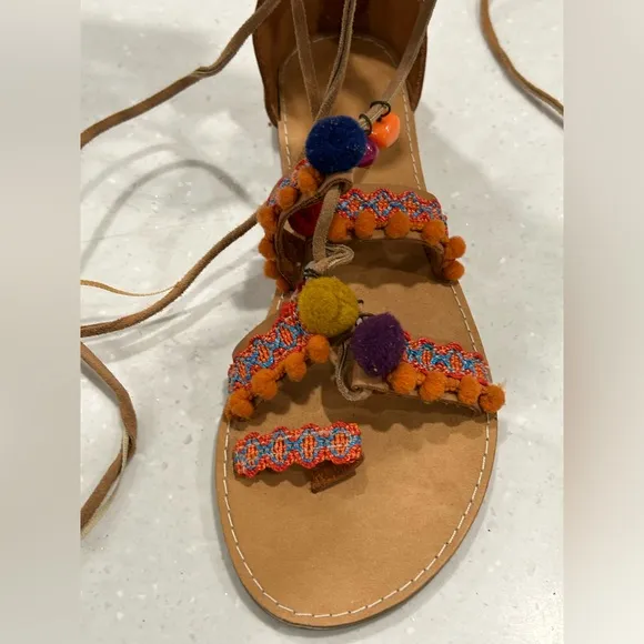 Mia Sandals Womens 8 MulticolorReanna Tall Gladiator Pompom FlatOpen Toe Boho