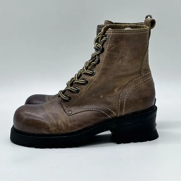 MIA Vintage Y2K Boots. Size 7.5