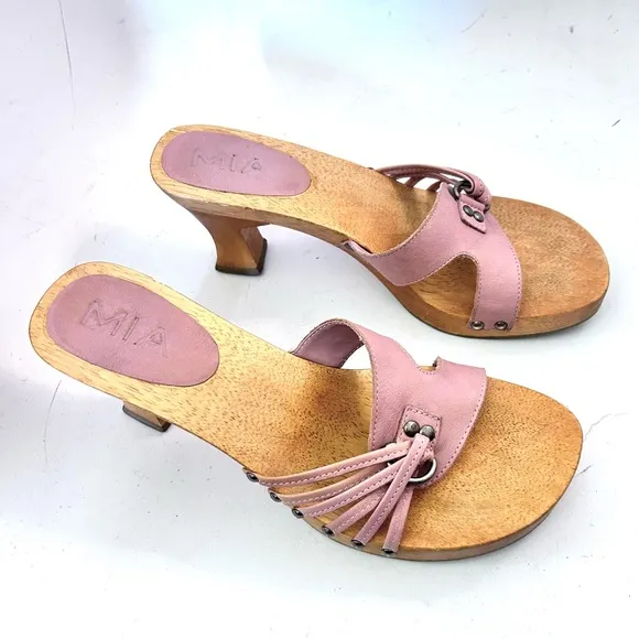 MIA Vtg 90s Y2K Women's Pink Leather Straps Wooden Heel Sandals Size 8 Studded