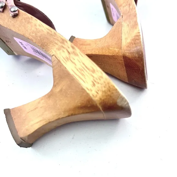 MIA Vtg 90s Y2K Women's Pink Leather Straps Wooden Heel Sandals Size 8 Studded