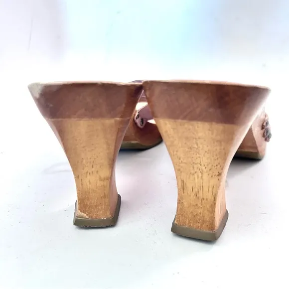 MIA Vtg 90s Y2K Women's Pink Leather Straps Wooden Heel Sandals Size 8 Studded