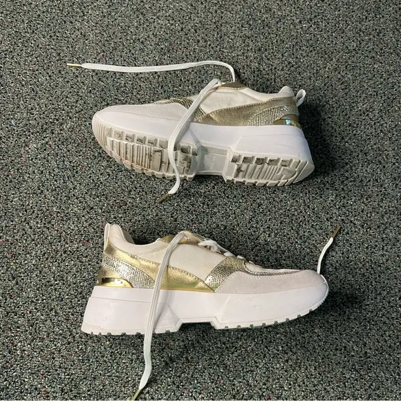 MICHEAL KORS Metallic Gold &amp; White Neutral Chunky Logo Sneakers Platform Shoes