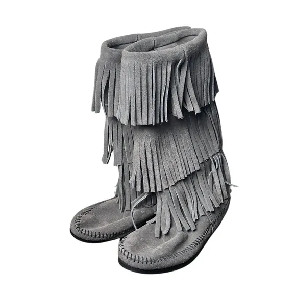 Minnetonka Gray Suede NWOB Fringe Calf High 3 Layer Fringe Boots Size 7 Boho