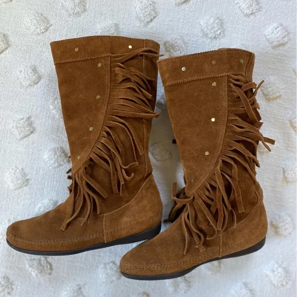 Minnetonka Raw Suede Fringe Boots Honey Brown Mid Calf Women’s Size 6.5 Western