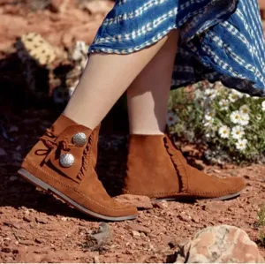 Minnetonka Women's Two Button Ankle Boots Suede Leather Brown Size 9 Boho Fringe