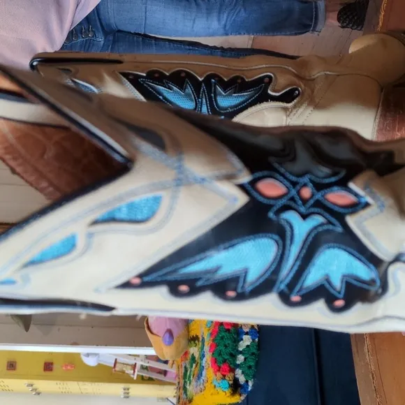 Miss  Capezios Brittany Spears Butterfly Boots! VINTAGE