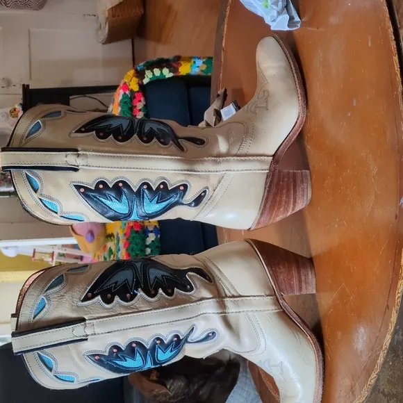 Miss  Capezios Brittany Spears Butterfly Boots! VINTAGE
