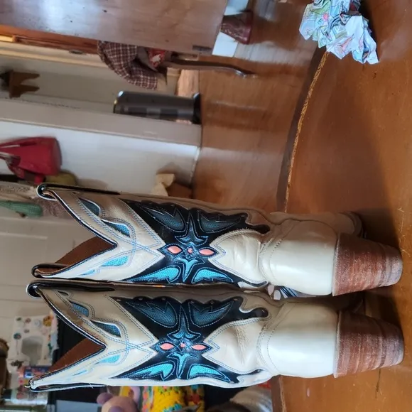 Miss  Capezios Brittany Spears Butterfly Boots! VINTAGE