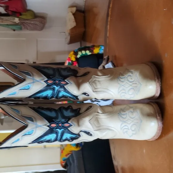 Miss  Capezios Brittany Spears Butterfly Boots! VINTAGE