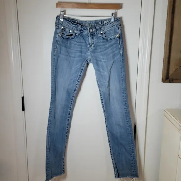 Miss Me Low Rise Rhinestone Angel Wing Straight Jeans | Miss Me Jeans | Size 27