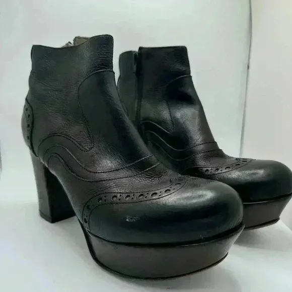 MOMA made in Italy black leather platform ankle boots round toe chunky 40