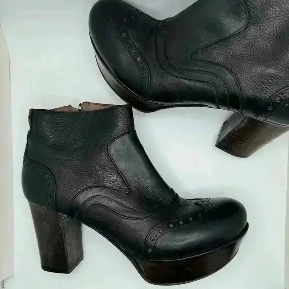 MOMA made in Italy black leather platform ankle boots round toe chunky 40