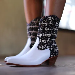 MOMO New York | TRIBAL EMBROIDERED POINTED ANKLE BOOTS NALIA Size: 8