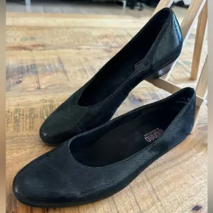 Munro Womens Comfort Pebble Leather Black Ballet Flats Size 10.5