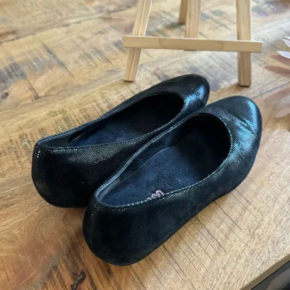 Munro Womens Comfort Pebble Leather Black Ballet Flats Size 10.5