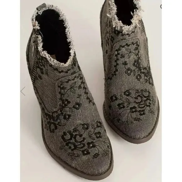 Naughty Monkey 9.5 Sewn Up Ankle Boots Booties Floral Embroidered Frayed Boho