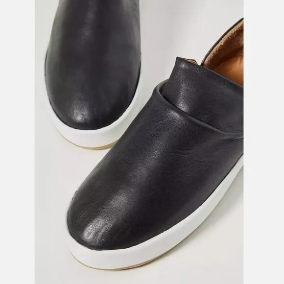 NEW Anthro Beek Jay Handmade Leather Slip-On Flat Sneaker Slide Shoes Black Sz 9