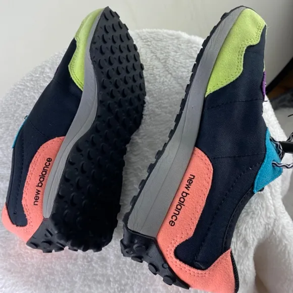 New Balance 327 Kids Girls Sz 2 Sneakers Shoes Paradise Multi Color Retro