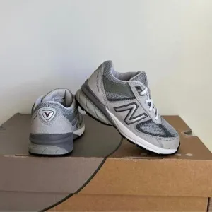New Balance 990 V5 Grey/Wht Toddler Sneakers- SZ 5 C