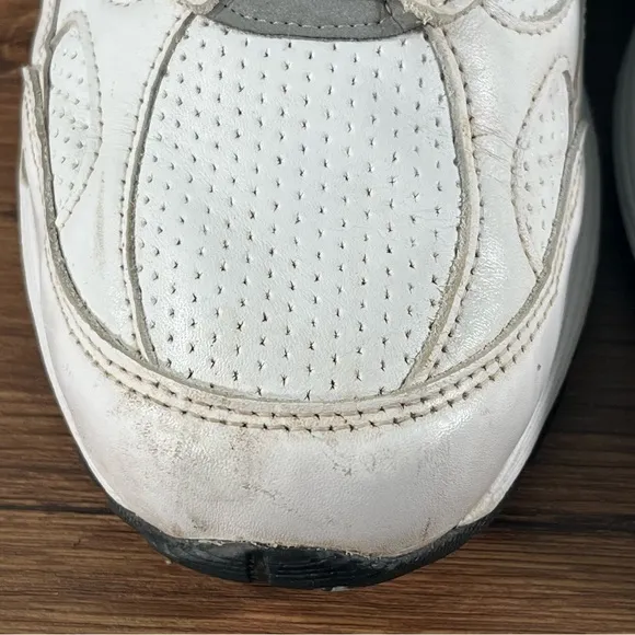New Balance 992 White Leather Sneakers Men’s Size 13 Dad Shoes Chunky Vintage