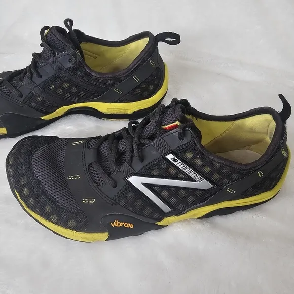 New Balance Minimus Minimalist Trail Shoes Vibram  MT10GY Mens 8.5 Black Yellow