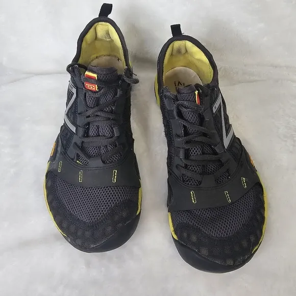 New Balance Minimus Minimalist Trail Shoes Vibram  MT10GY Mens 8.5 Black Yellow