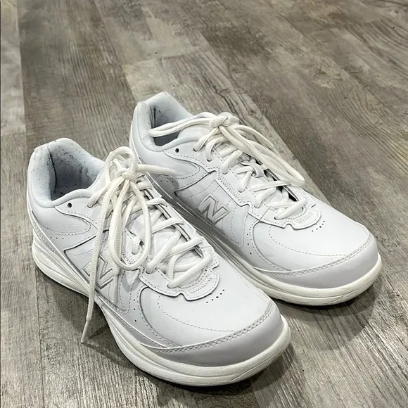 New Balance shoes womens 8.5 White (touch blue gray)  Sneakers walking abzorb