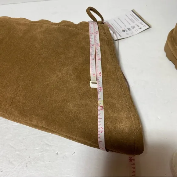 New BearPaw Women’s Phylly Hickory II Tan Suede Lace-Up Boots Size 11