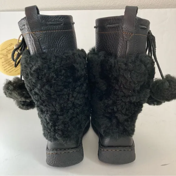 New Born Leather Shearing Lining Pom Pom Boots Black sz 1 kids winter snow