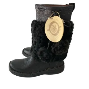 New Born Leather Shearing Lining Pom Pom Boots Black sz 1 kids winter snow