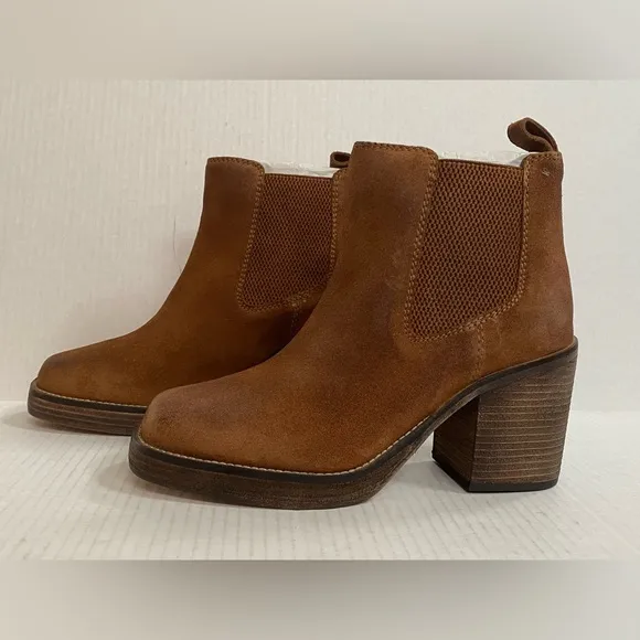 NEW Diba True Ser Eeta Suede Ankle Chelsea Bootie Cognac Brown Size 9