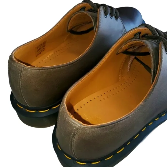 NEW DR. MARTENS 1461 Carrara In Olive Leather Oxford Unisex Women's‎ 7 / Men's 6