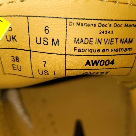 NEW DR. MARTENS 1461 Carrara In Olive Leather Oxford Unisex Women's‎ 7 / Men's 6