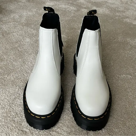 NEW Dr Martens Platform Chelsea 2976 Boots-White Smooth Leather-Women’s 7-NWT
